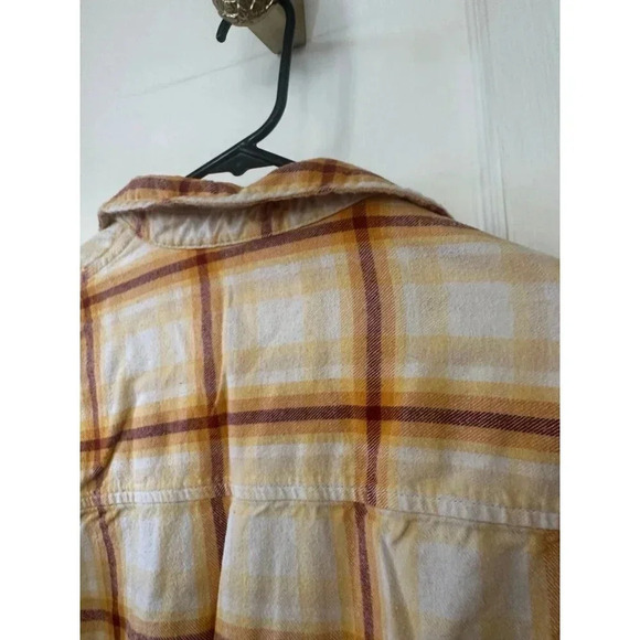 Universal Threads women’s size medium plaid cardigan - Picture 7 of 7